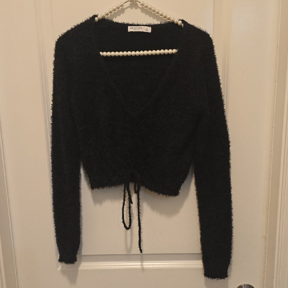 Black Fuzzy V-Neck Cropped Sweater